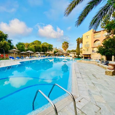 Basillica 3 Bedrooms Apartment Pafos Dış mekan fotoğraf