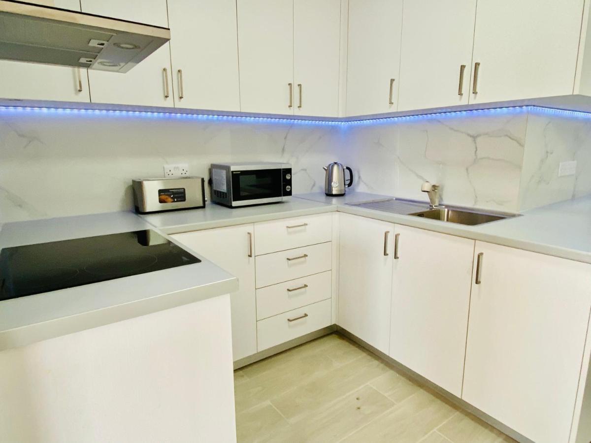 Basillica 3 Bedrooms Apartment Pafos Dış mekan fotoğraf