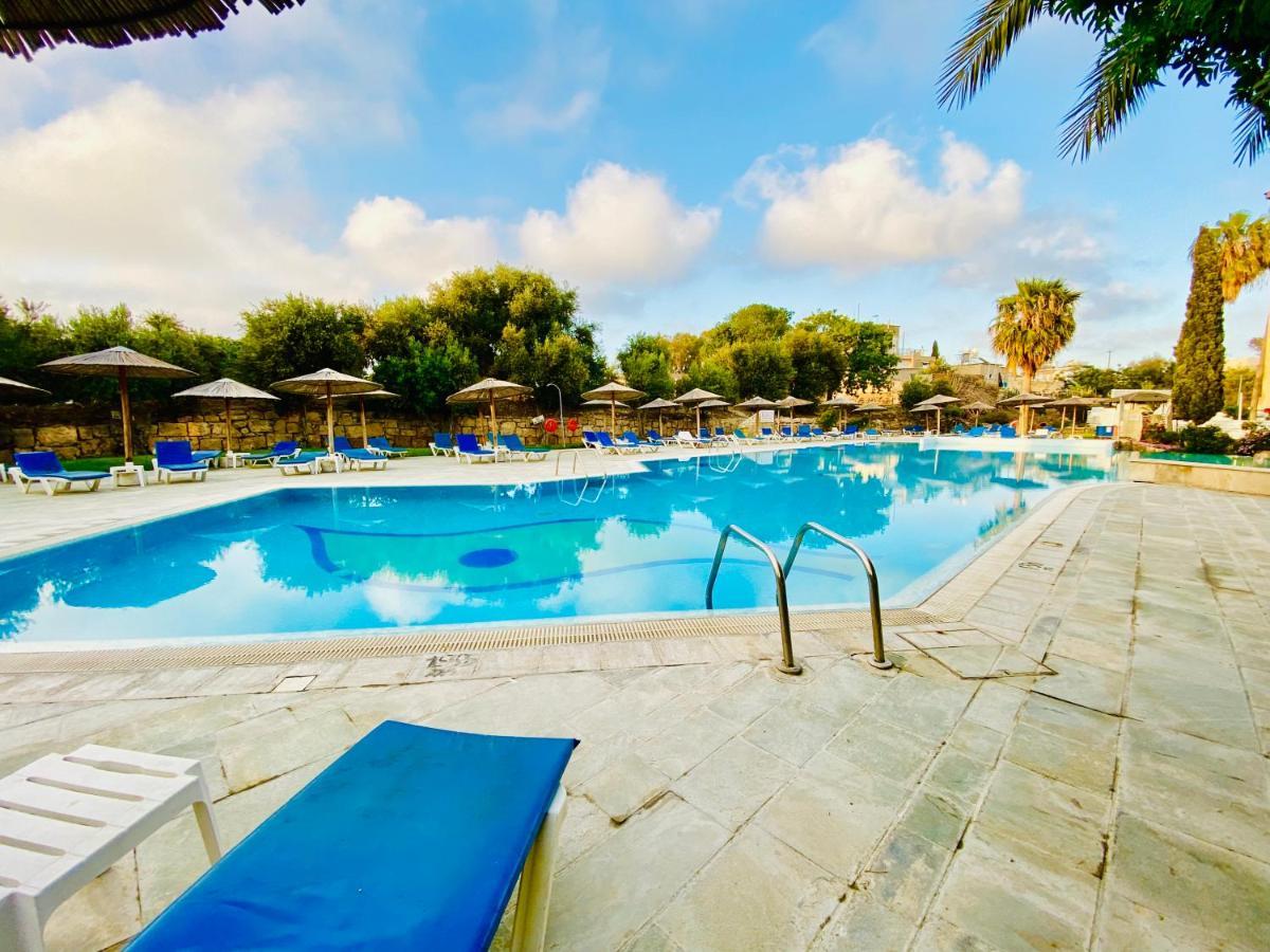 Basillica 3 Bedrooms Apartment Pafos Dış mekan fotoğraf